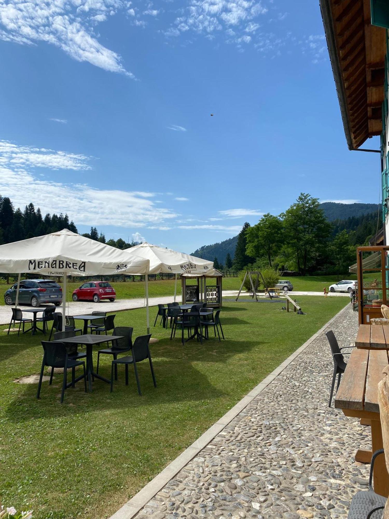 Hotel Aplis Ovaro Bagian luar foto